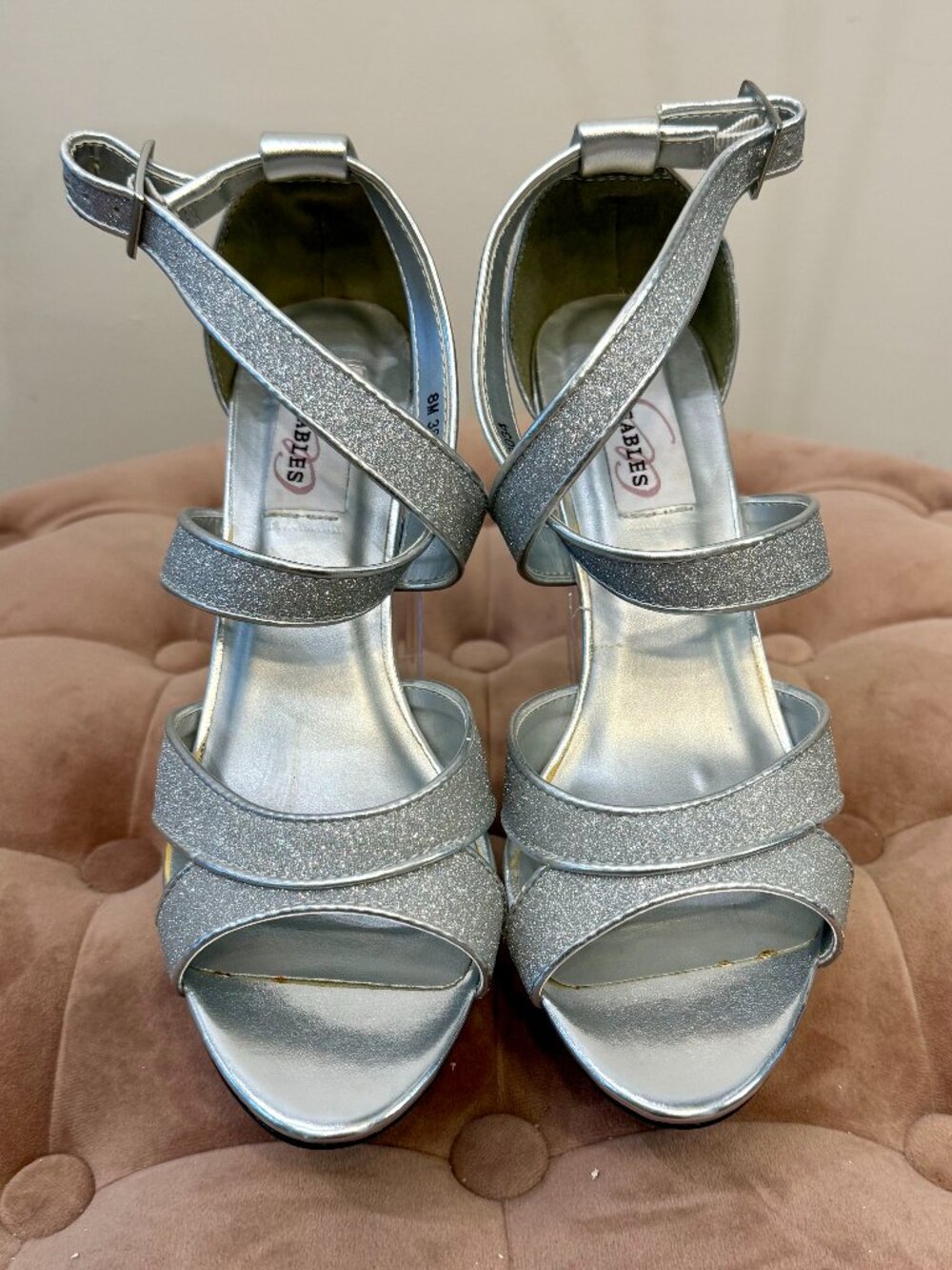 Dyeables by Benjamin Walk Amber Silver Glitter Strappy Sandals Size 8